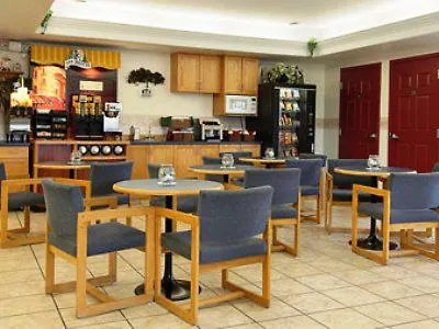 Super 8 By Wyndham Saskatoon Near Saskatoon Airport 